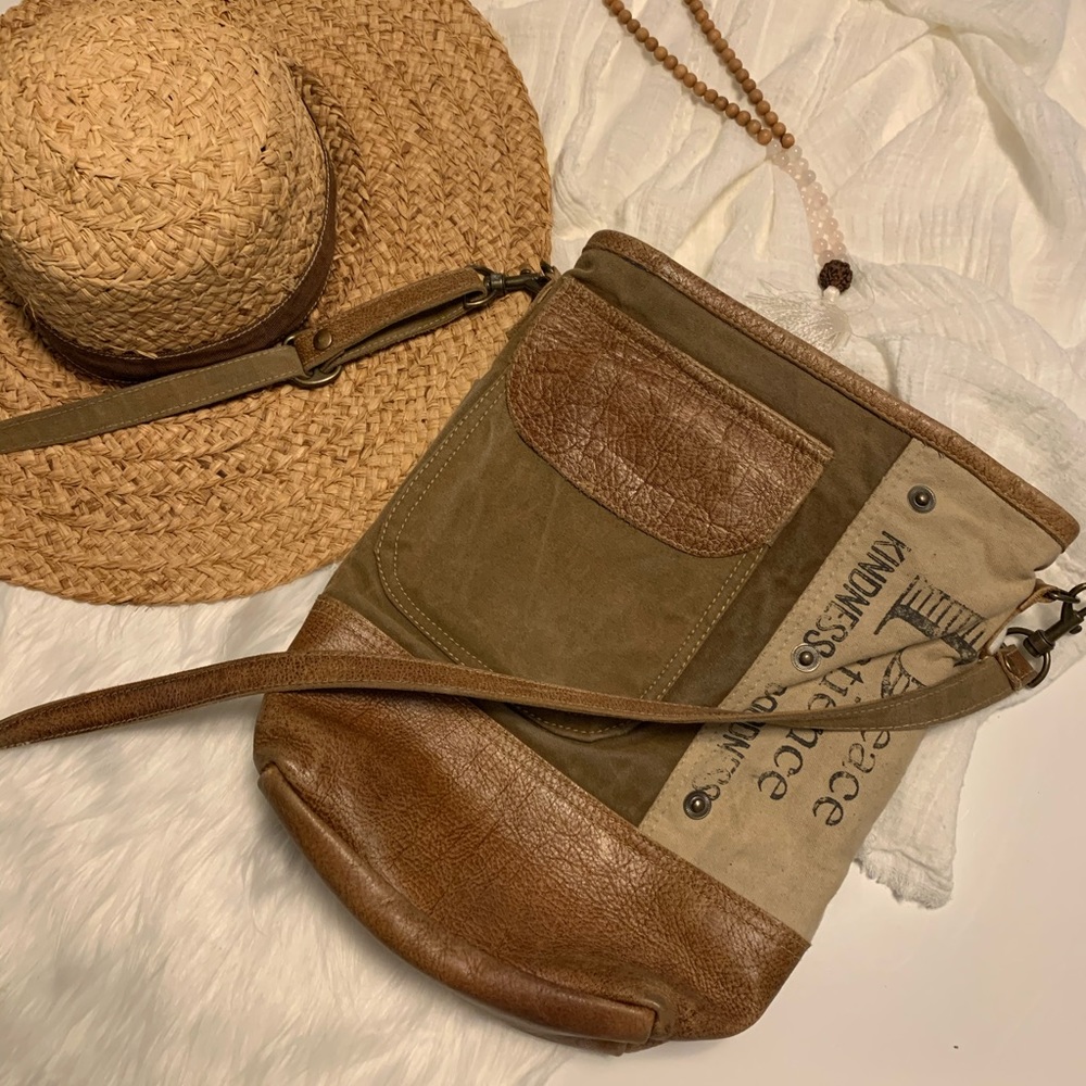 ZOO GALLERY CROSS BODY